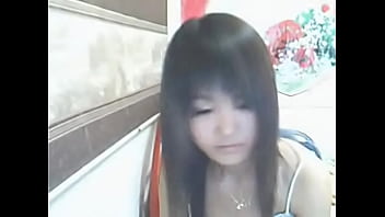 ⁣Showing Off Her Cute Tits